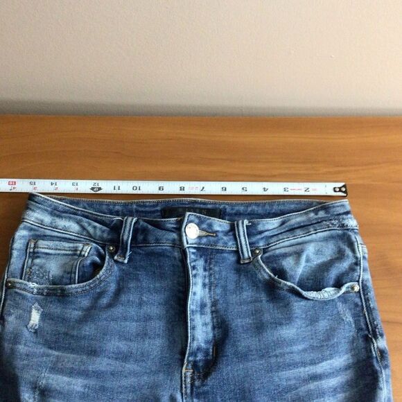 Women’s Risen Medium Wash High Rise Ankle Length‎ Distressed Jeans Size 28 - Picture 4 of 7